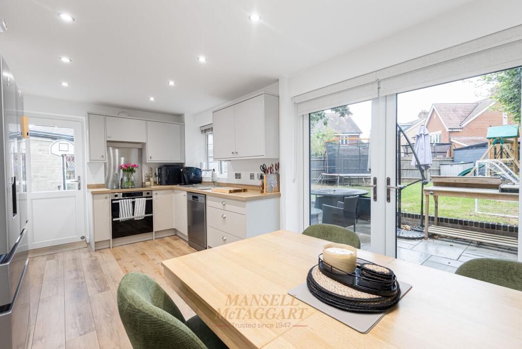 House in Reigate and Banstead, Horley - View 5