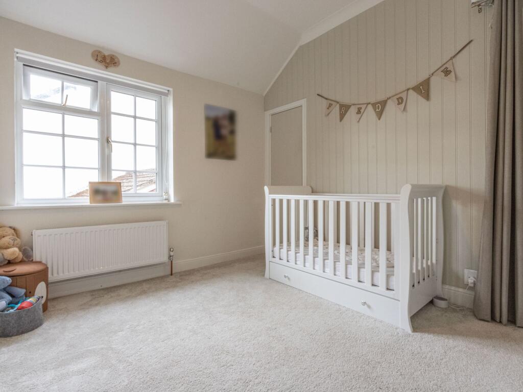 House in Blackwater, Darby Green, Yateley - More