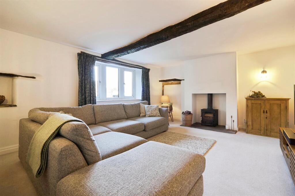 House in Bradford, Keighley - View 2