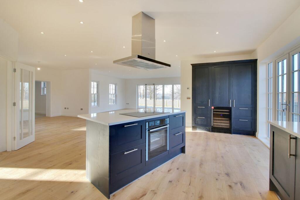 Oakview Place, Worth Farm, TN22 photo 3
