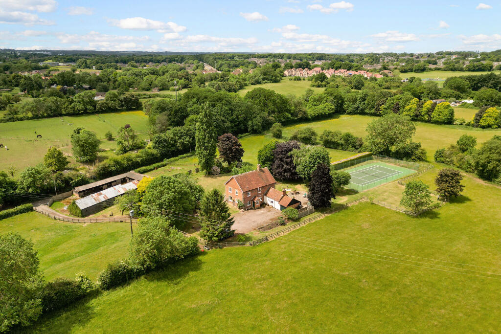 Main image of property: Long Lane, Aston End, SG2