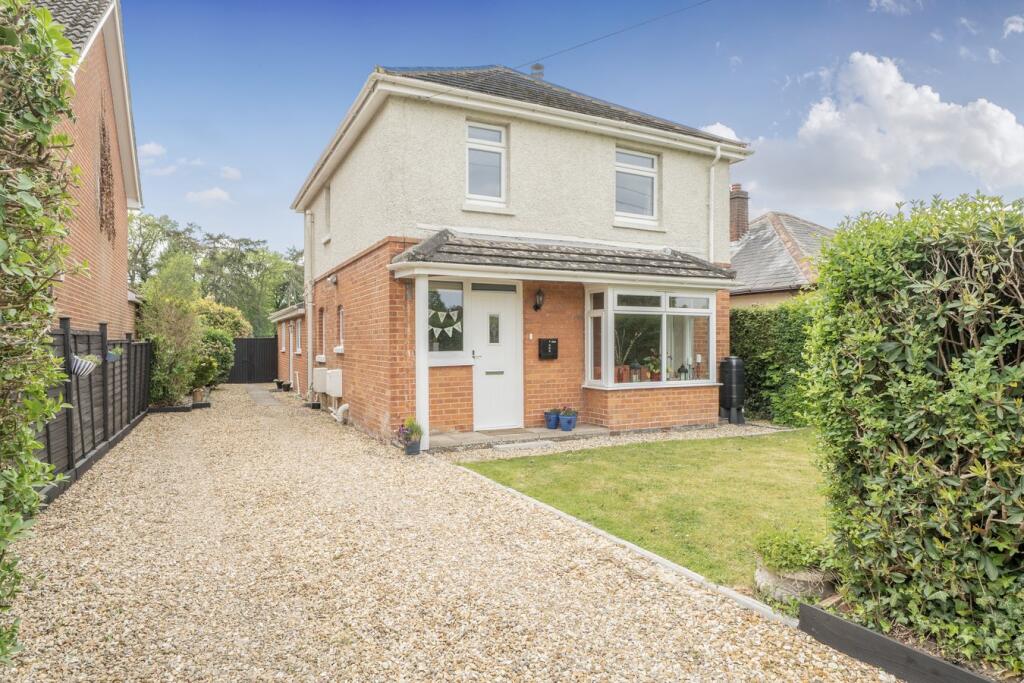 Main image of property: Wootton Road, Tiptoe, Lymington, SO41
