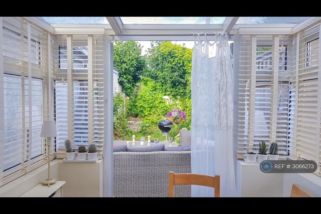 House in Kingston upon Thames - View 5