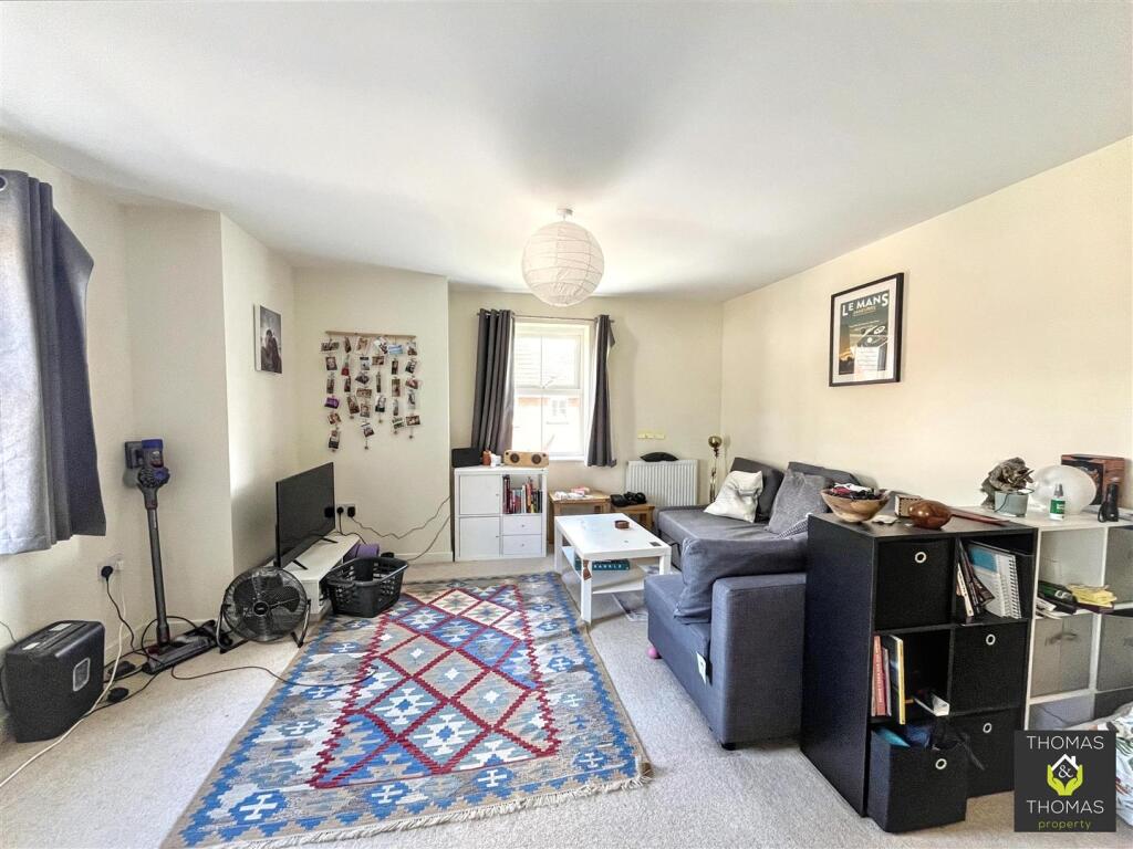 Apartment in Gloucester, Quedgeley - View 3