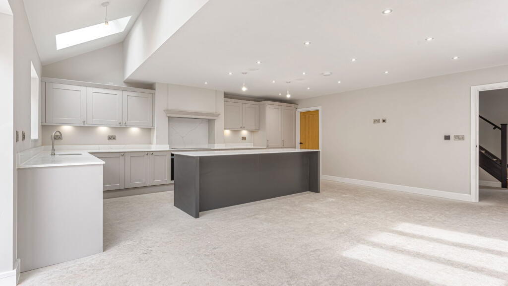 Additional image 9 of Wharf Farm, Dickens Heath Road