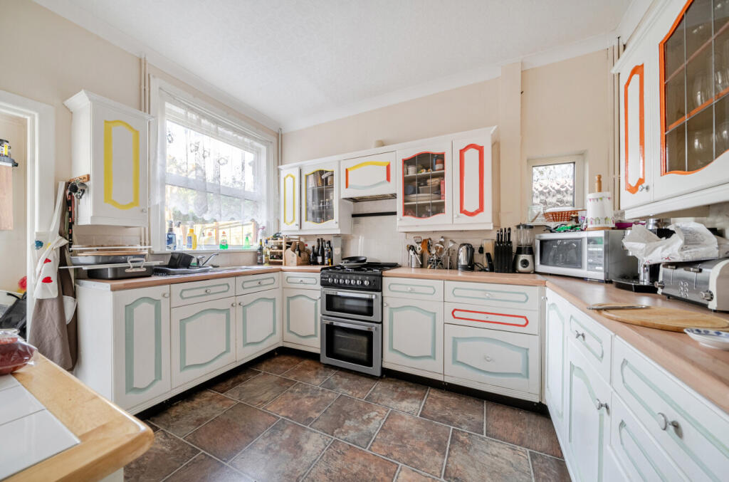 House in Southampton, St James - View 2