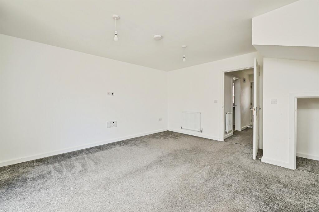 House in Peterborough - View 5