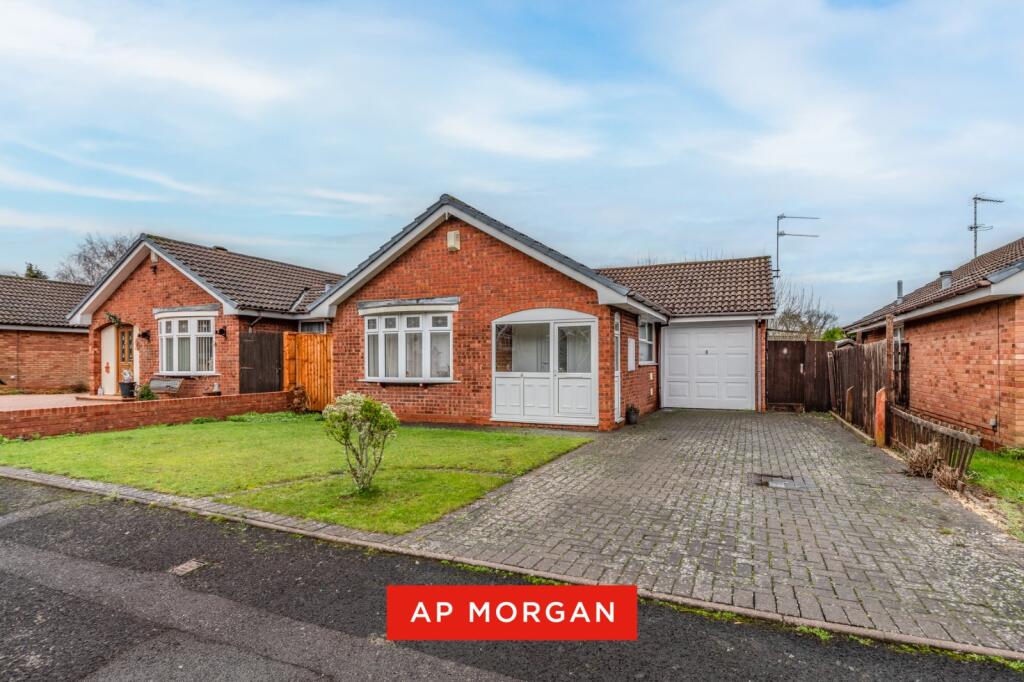 Main image of property: Shaws Close, Webheath, Redditch, B97