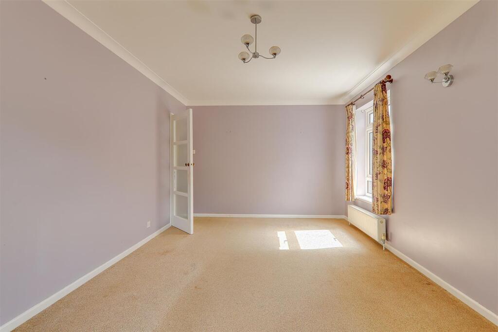 Apartment in Brighton - View 4