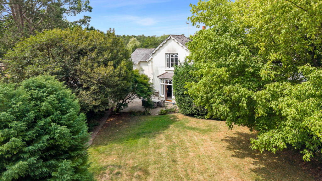 House in Redhill - More