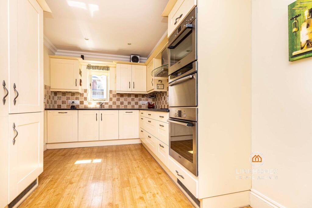 The Avenue, Poole, BH13 – pohled 3