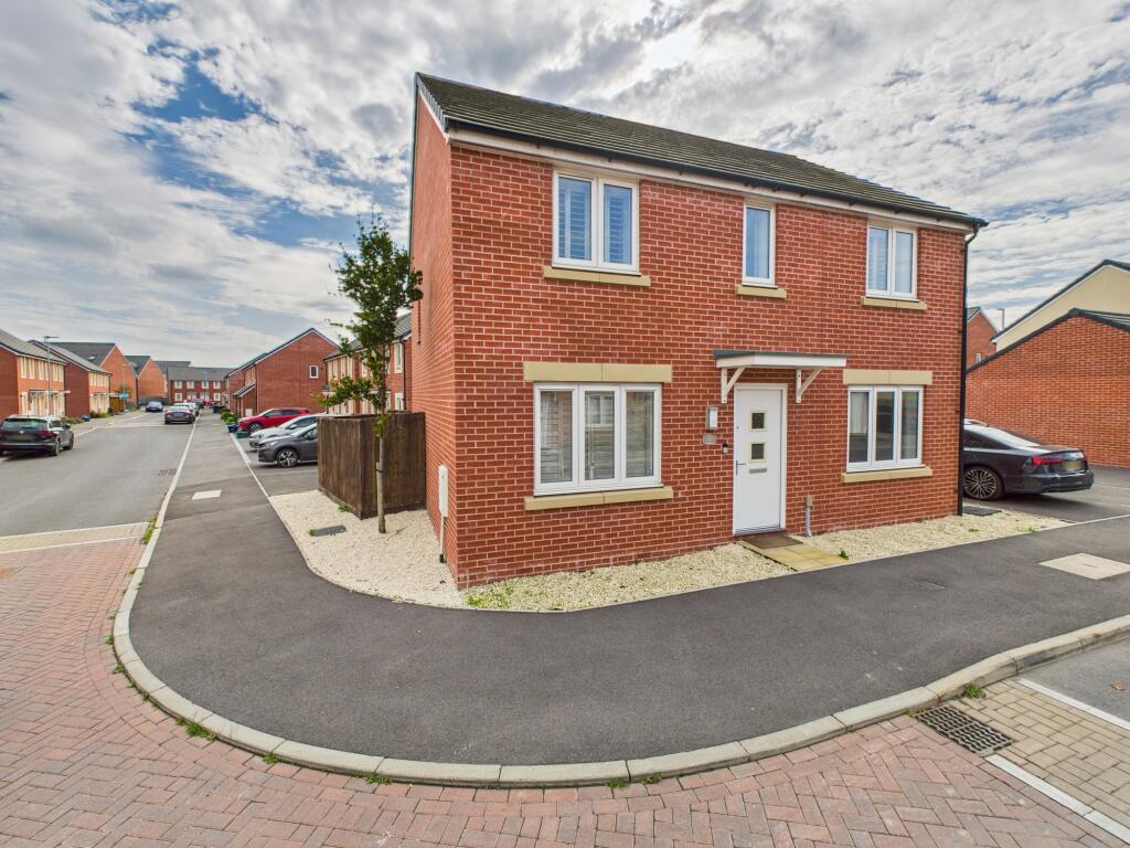 4-bed detached on Augusta Drive, Bridgwater, £335,000