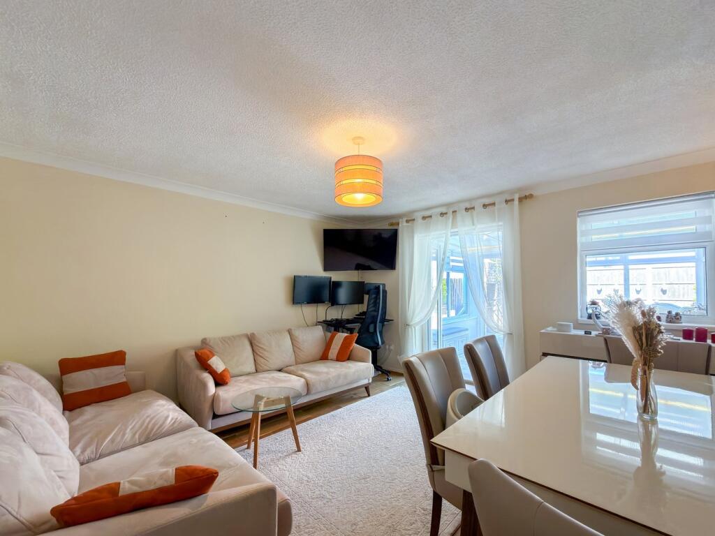 House in East Suffolk, Martlesham Heath, Martlesham - More