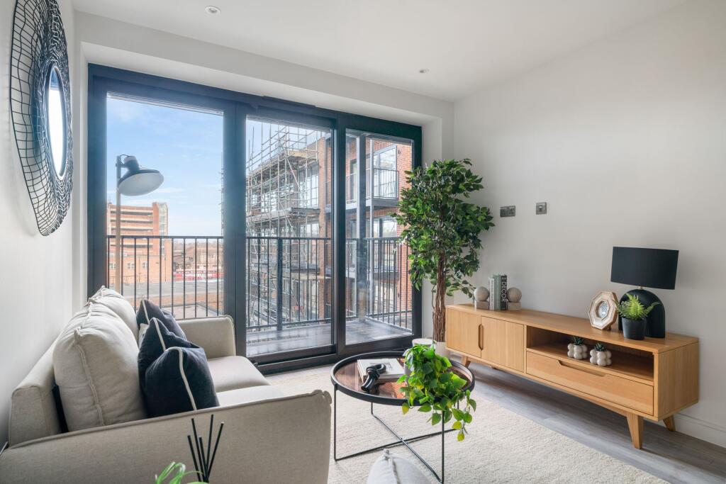 Apartment in Enfield - View 4