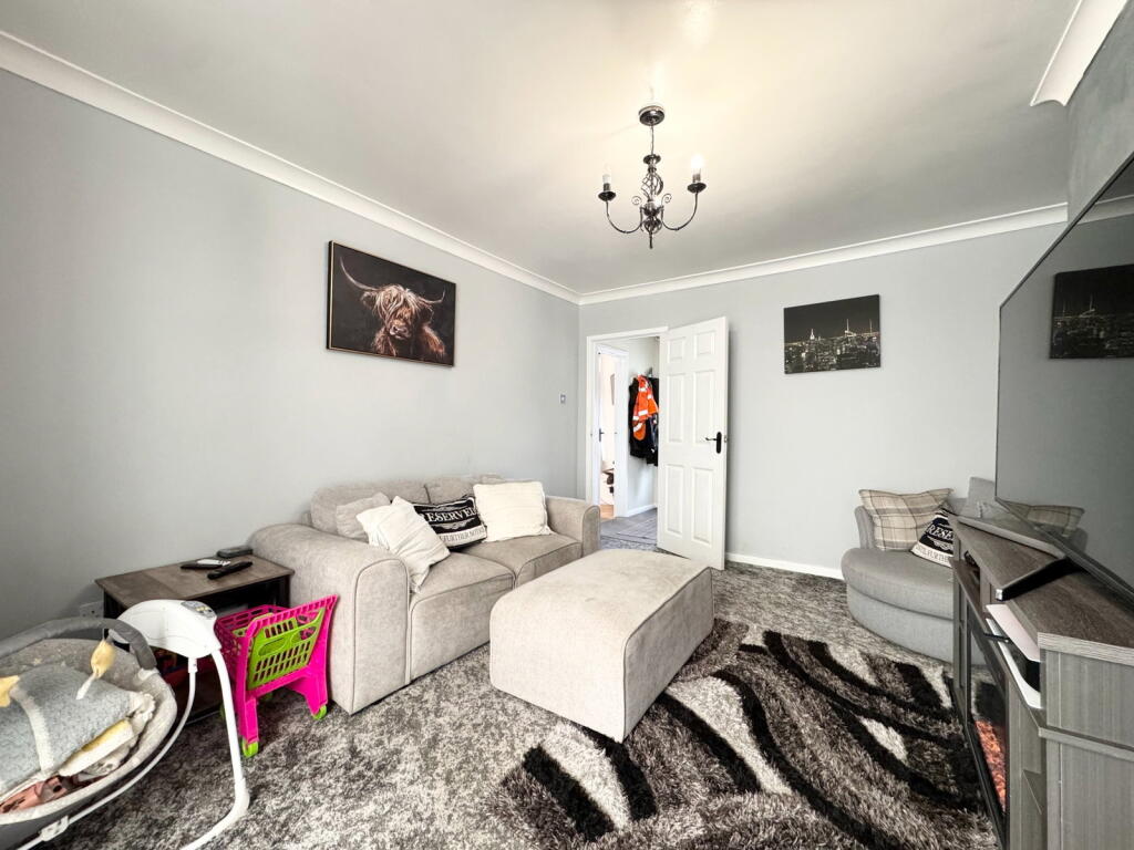 House in Sheffield, The Green, Penistone - More