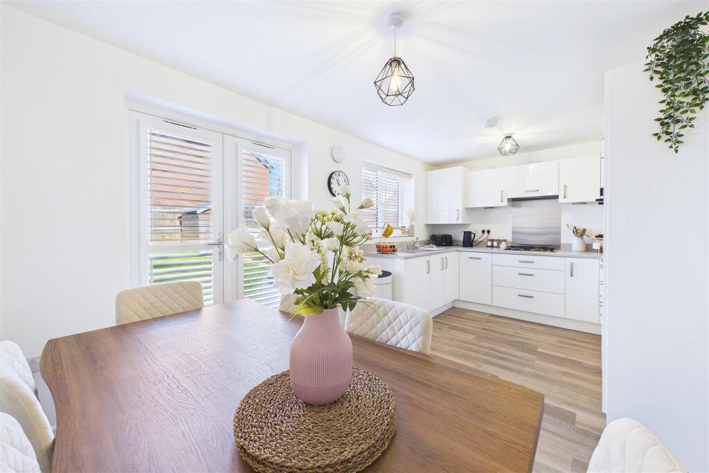Modern living on Nailsea’s countryside edge - View 6