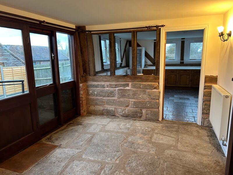 House in Worcester - View 3