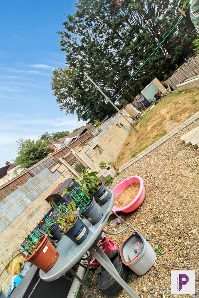 House in Chatham, Medway - View 4