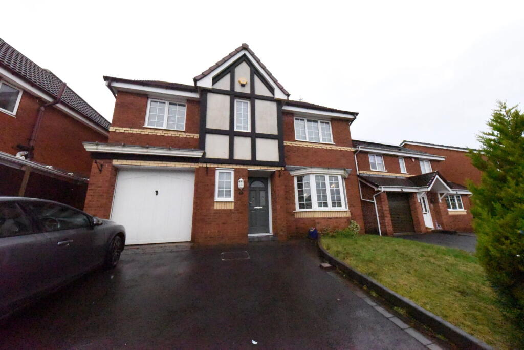 Main image of property: Cedar Drive, Northfield, Birmingham, B31 3PE