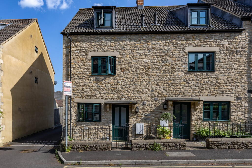 Main image of property: South Parade, Frome, BA11 1EJ