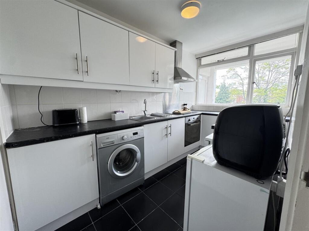 Additional image 5 of Endwood Court, Handsworth Wood, Birmingham