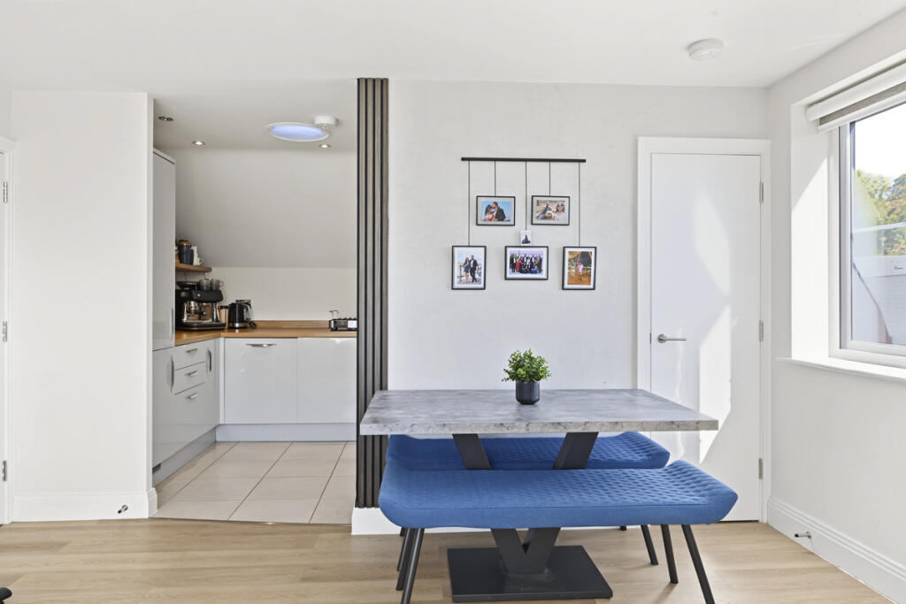 Apartment in Hemel Hempstead - View 5