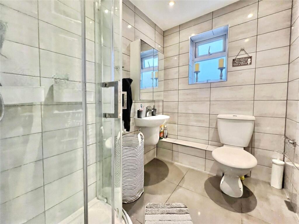 House in Bromley - View 2