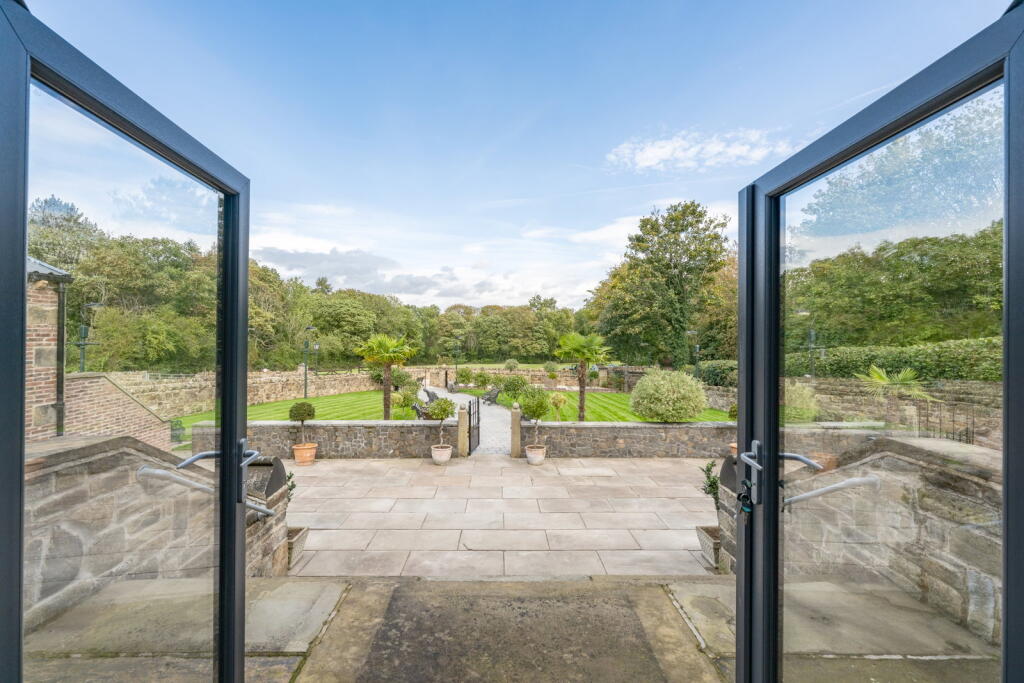 Elmhirst Lane, Silkstone, Barnsley, S75 4LD £1,495,000 photo 4