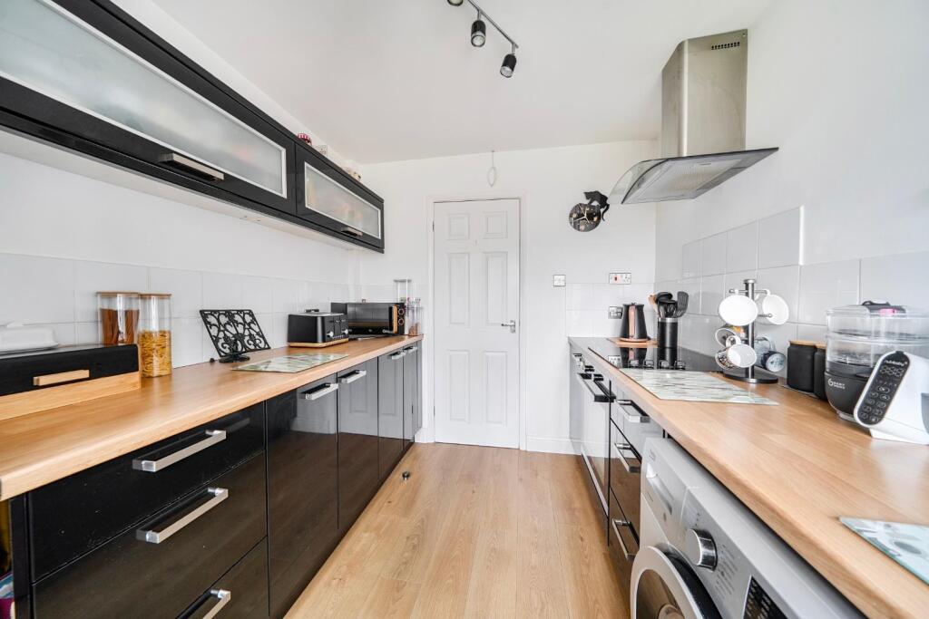 House in Portsmouth - More