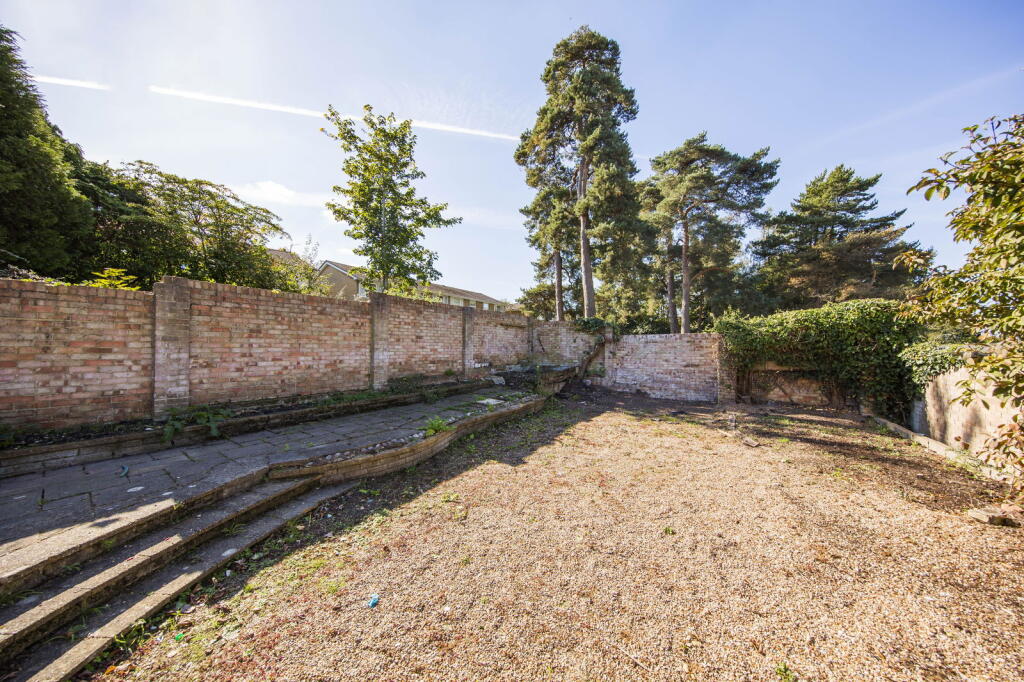 House in Tunbridge Wells, Kent - View 4