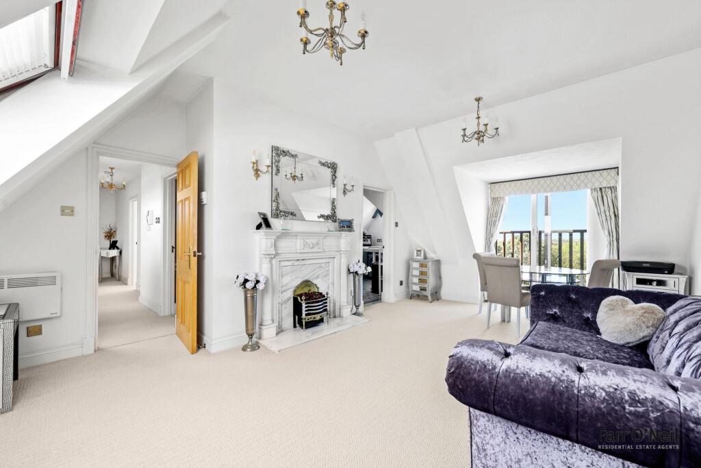 Apartment in Epping Forest, Buckhurst Hill - View 2