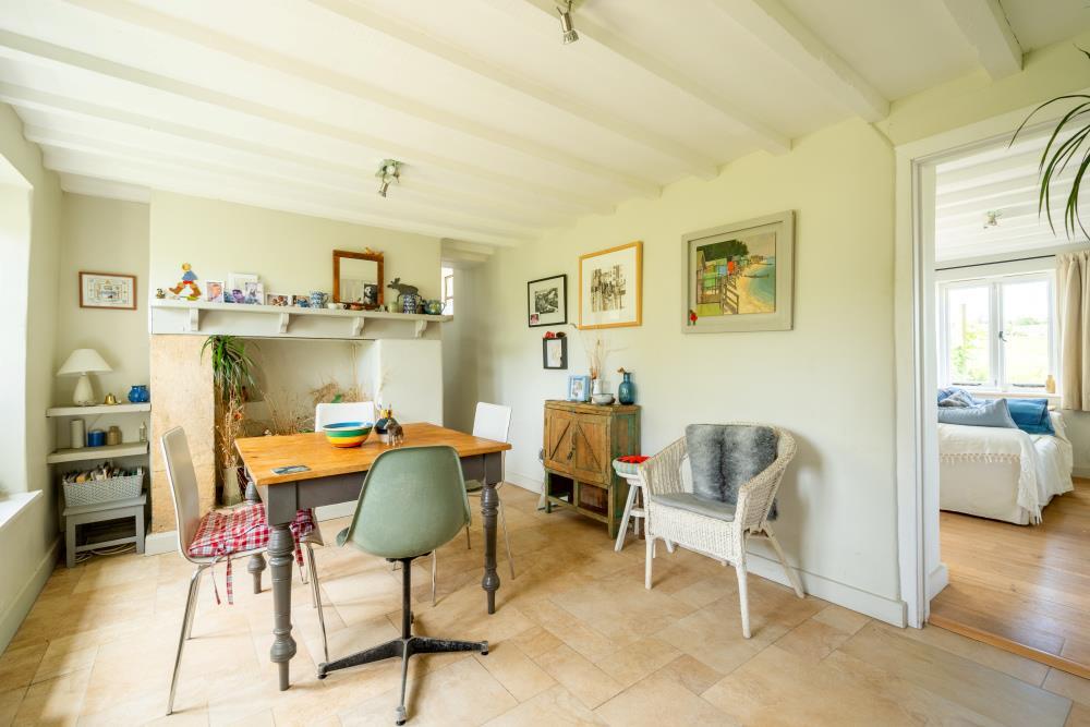 Hazleton, Cheltenham, Gloucestershire GL54 - View 5