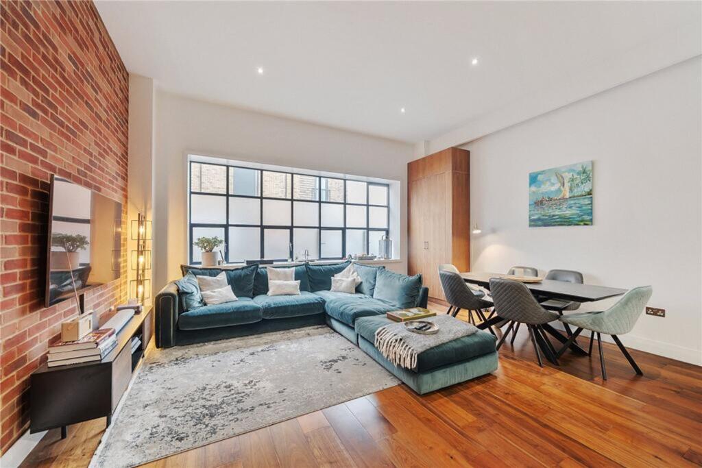 Main image of property: Grenville Place, Lofts Apartments, NW7