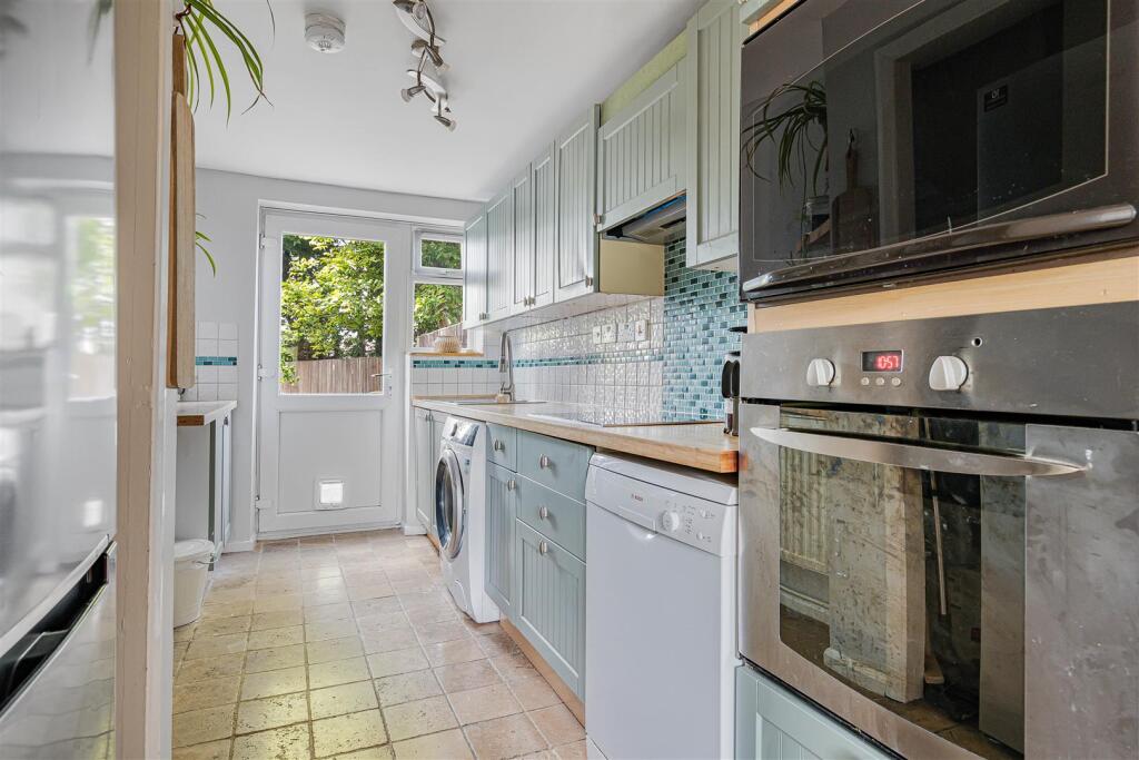 House in Cambridge, Barnwell - View 4