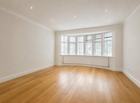 Main image of property: Cissbury Ring South, Woodside Park, N12