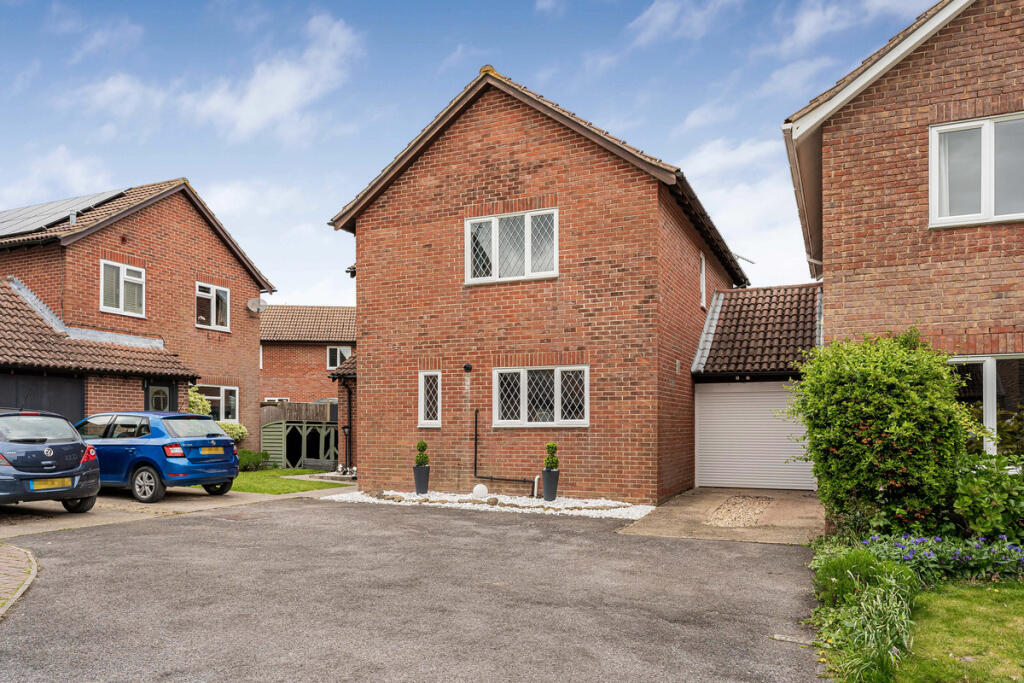 Main image of property: Warmans Close, Wantage, OX12