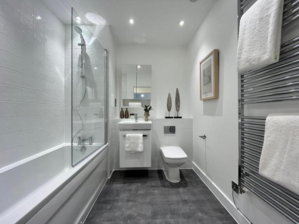 Apartment in Finchampstead - View 2