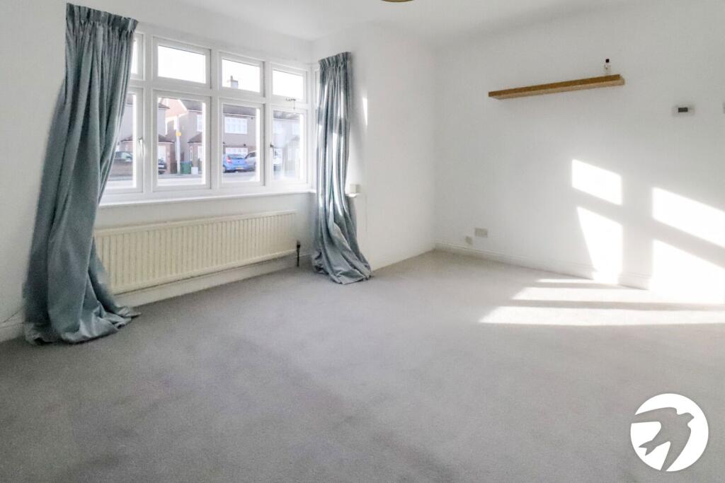 House in Dartford - More
