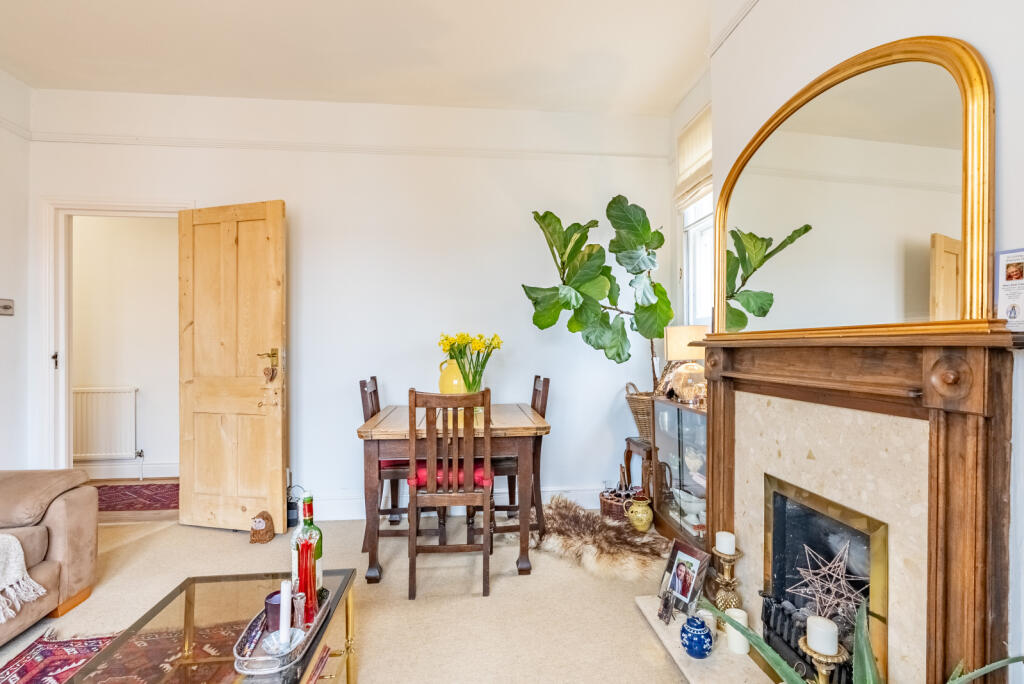Apartment in St Albans - View 4