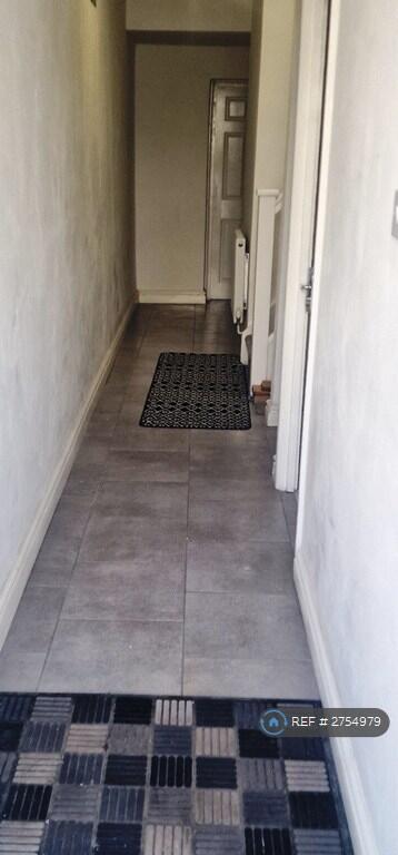 1 bedroom house share for rent