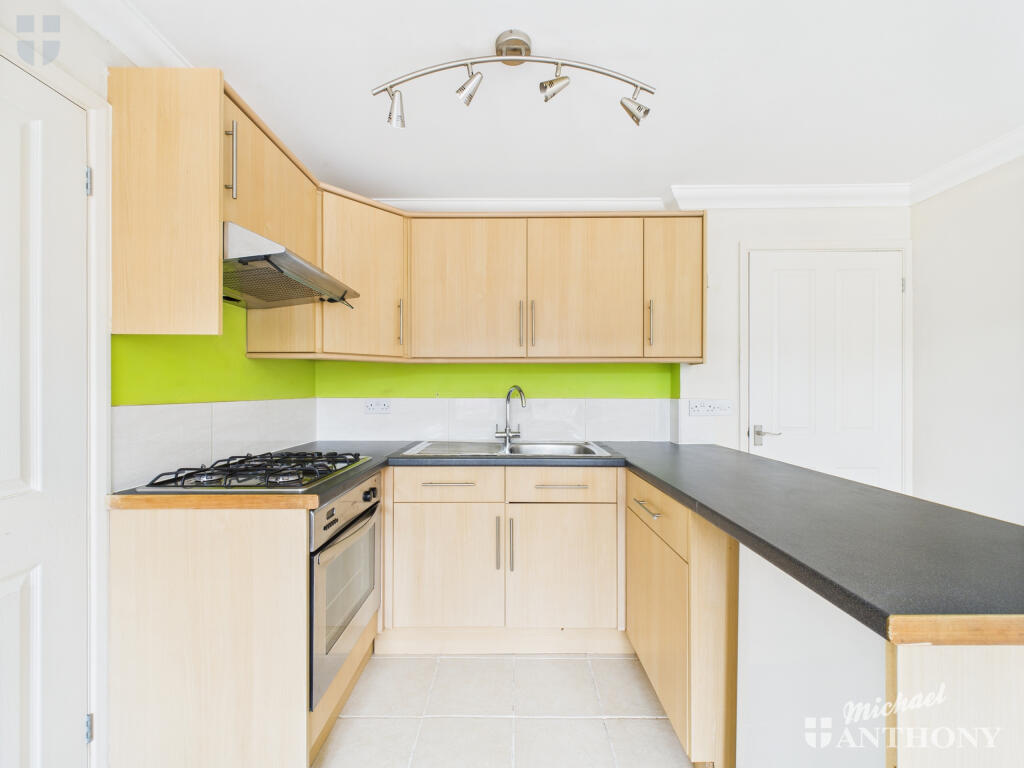 19B, Chestnut Close, Aston Clinton photo 3