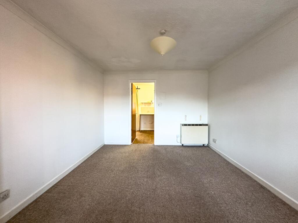 House in Bridgwater, Eastover, Somerset - View 4