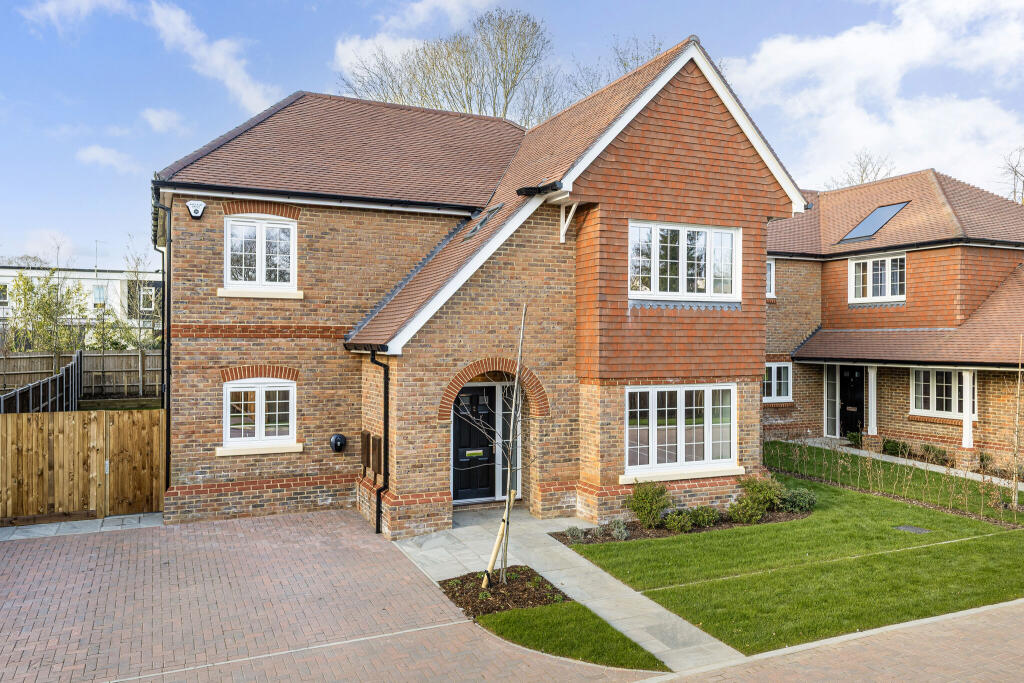 Main image of property: Silver Birches, Shelvers Way, Tadworth, KT20