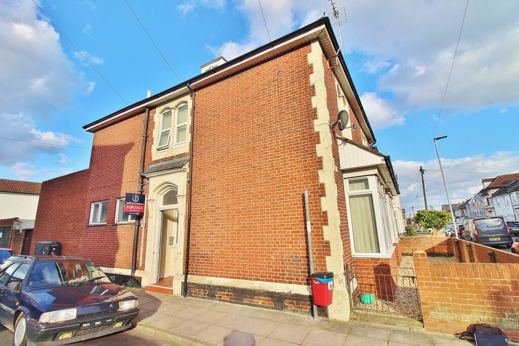 1-bed flat on Queens Road, North End, £97,995