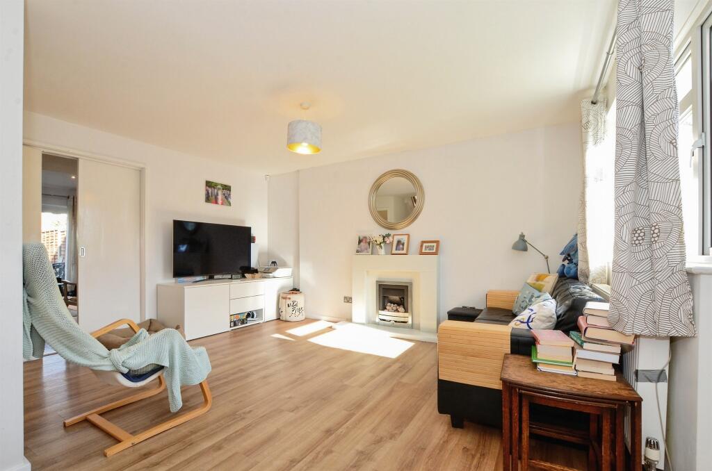 Additional image 4 of Chesterton Avenue, Harpenden