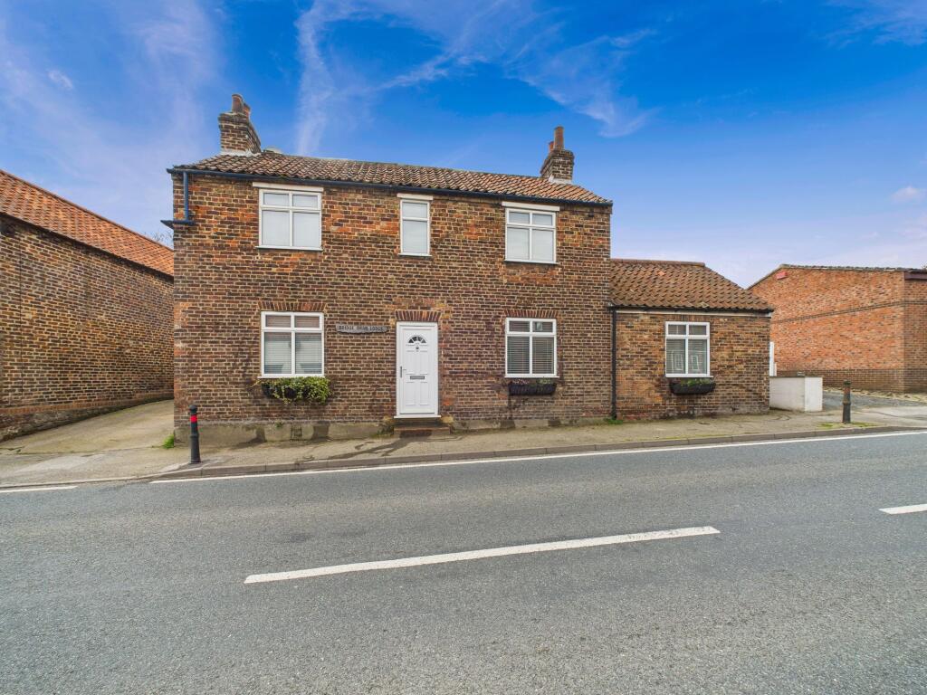 Main image of property: 11 Front Street, Middleton On The Wolds, Driffield, YO25 9UA
