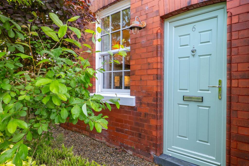 Main image of property: Franklands Fold, Longton, Preston