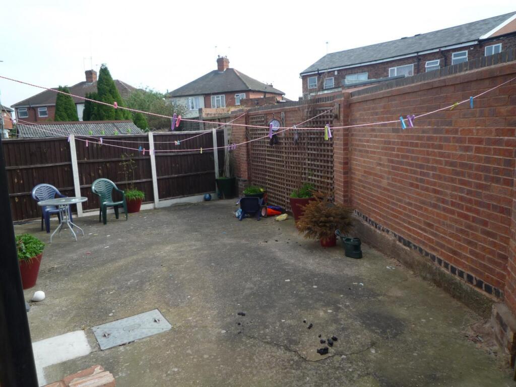 1 bedroom house share for rent