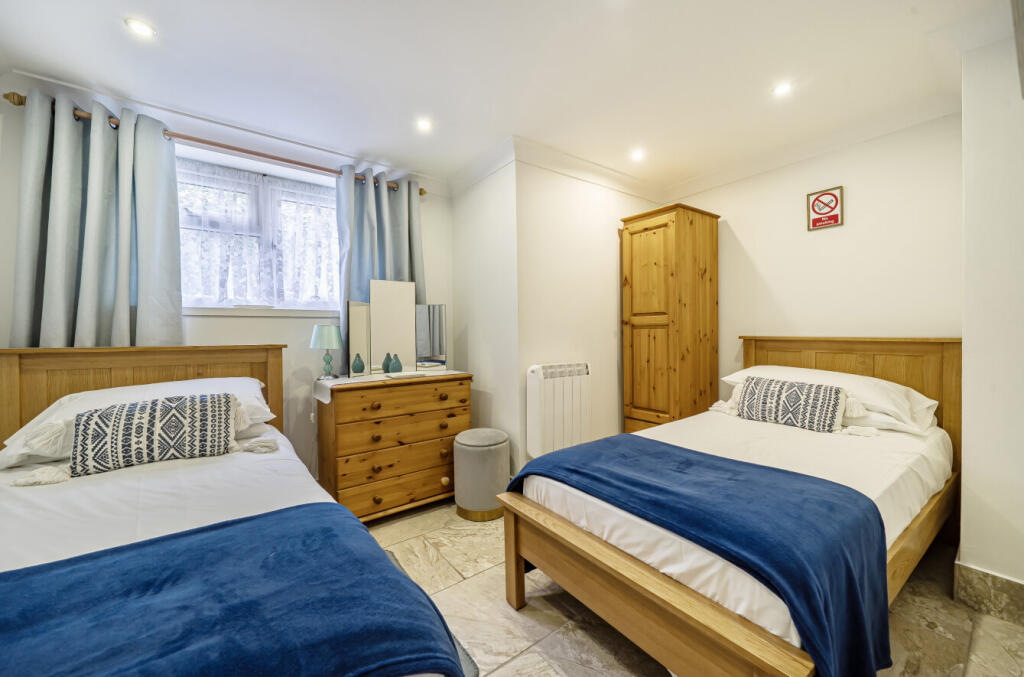 Ivy Terrace, Beach Road, Crantock, Newquay photo 3