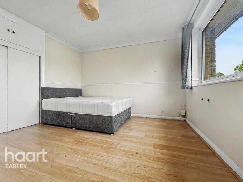 Main image of property: Bath Road, READING